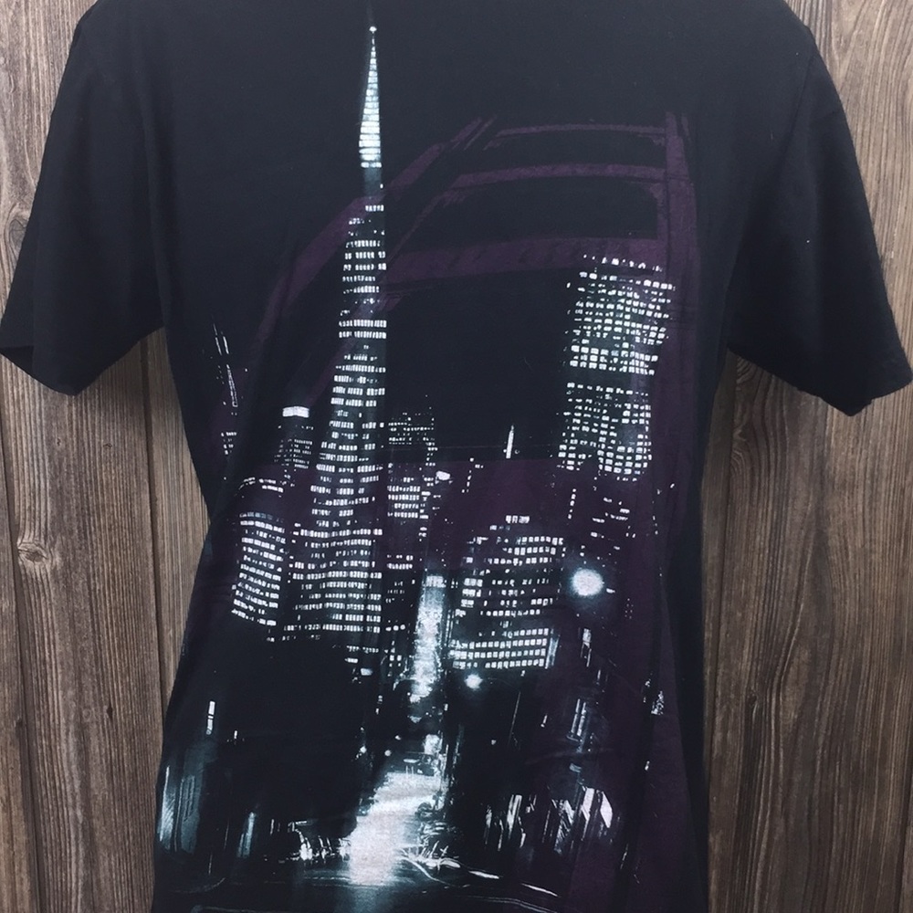 American Rag “city scape after dark” Men’s Large